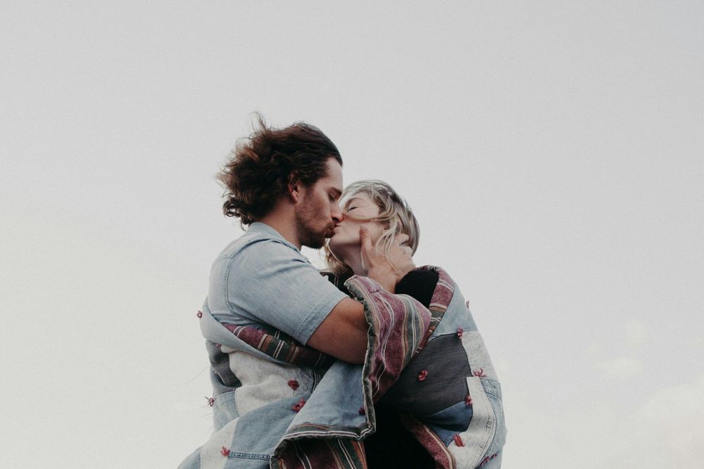 4 signes que vous devriez absolument faire sortir votre ex de votre vie | So Busy Girls