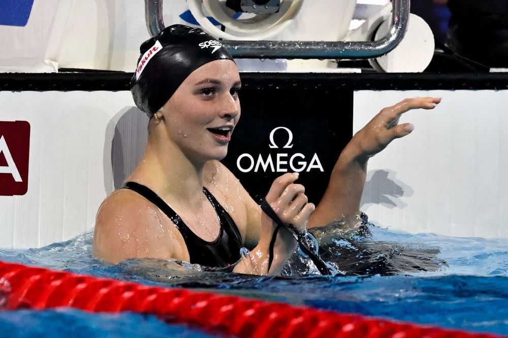 À 18 ans, Summer McIntosh affole la planète natation avec trois records du monde en 5 jours | So Busy Girls