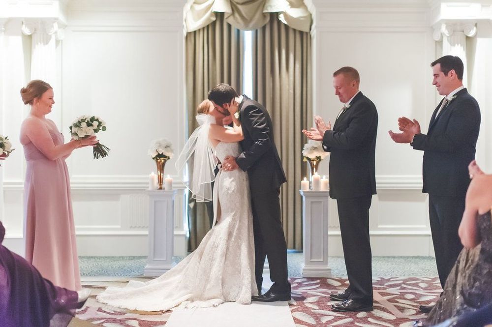 Le shooting photo de ce mariage romantique est vraiment plein de tendresse | So Busy Girls