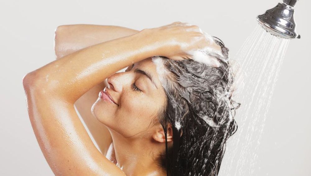 7 choses très surprenantes que vous ne saviez pas sur le shampoing  (et ça va vraiment vous étonner) | So Busy Girls