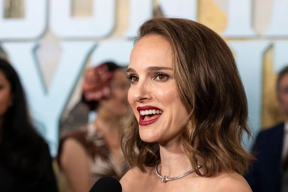 Natalie Portman enceinte à 44 ans : qui est vraiment Tanguy Destable, le futur papa qui sort enfin de l’ombre ? | So Busy Girls