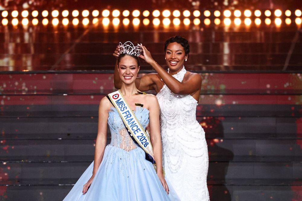 "J’aime le mystère" : la phrase d’Hinaupoko Devèze qui relance toutes les rumeurs sur sa vie privée | So Busy Girls
