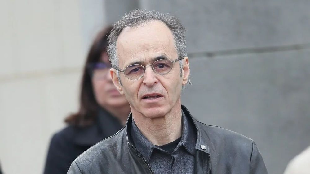 Ce geste secret de Jean-Jacques Goldman pour un fan révèle une facette méconnue de l’artiste | So Busy Girls