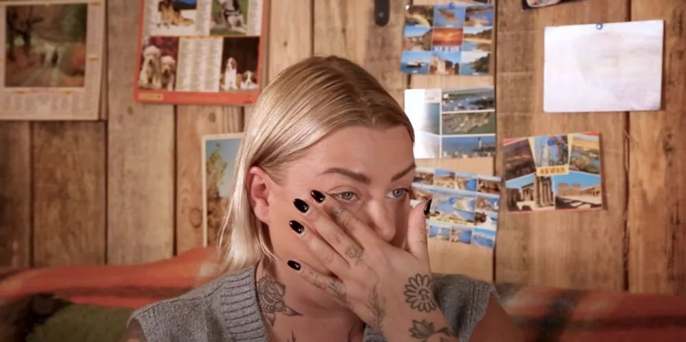 Secret Story : une candidate harcelée accuse la production de l’avoir réduite au silence | So Busy Girls