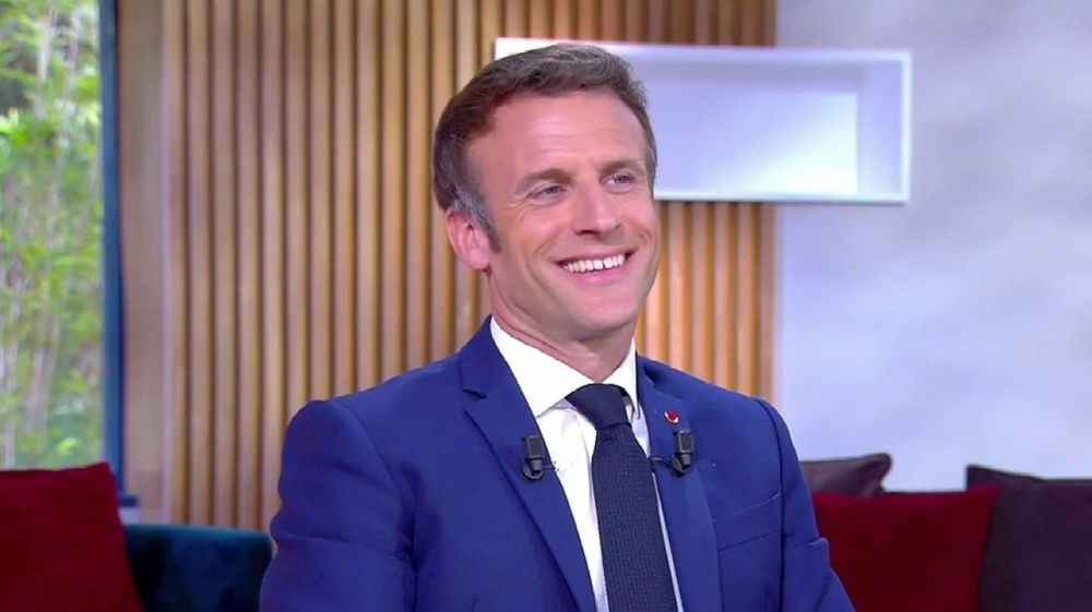 Ce surnom (très insolite) que Macron donnait à Pascal Praud au restaurant | So Busy Girls