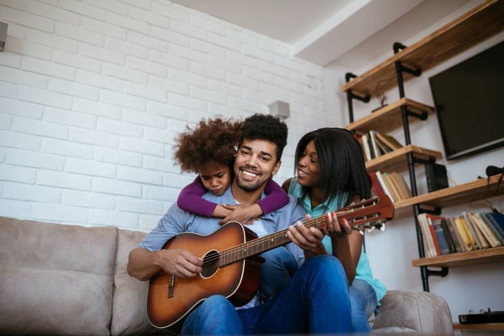 Se mettre à la musique en famille, pourquoi pas ? | So Busy Girls