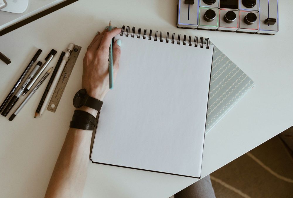 Être gaucher : 8 petites galères du quotidien dont on ne parle pas assez | So Busy Girls