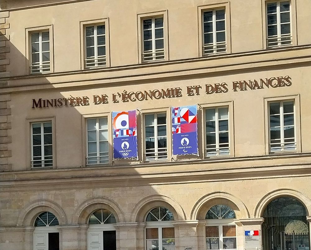 40 milliards à trouver avant mi-juillet : le gouvernement prépare un plan d’économies massif | So Busy Girls