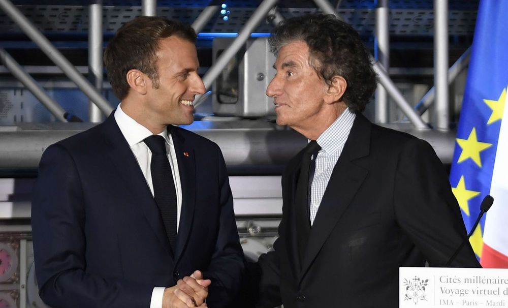 « Il a été lâché par Macron, il l'a très mal vécu » : ce que révèle vraiment le revirement de Macron envers Jack Lang | So Busy Girls