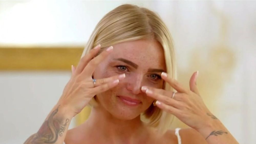 “C’est un traumatisme” : ce drame qui a bouleversé la vie de Julie avant Mariés au premier regard | So Busy Girls