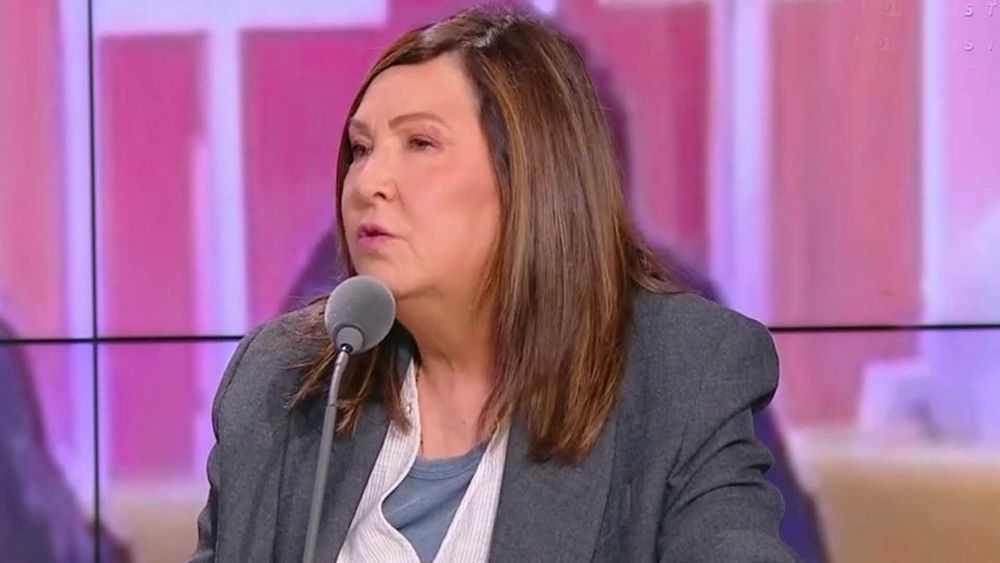 "J’ai perdu 13 kilos" : Évelyne Thomas méconnaissable à la télé, sa transformation crée le buzz | So Busy Girls