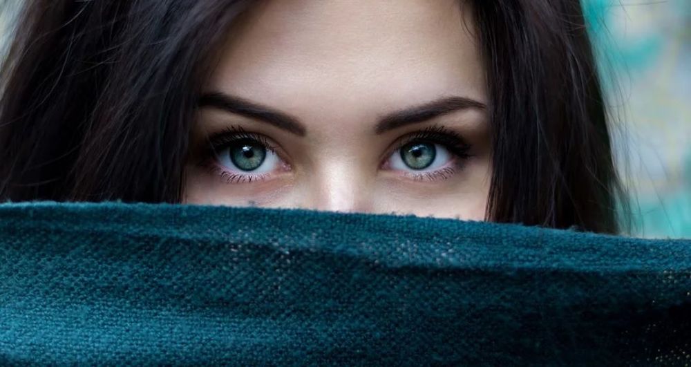 6 conseils pour faire durer ses extensions de cils plus longtemps | So Busy Girls