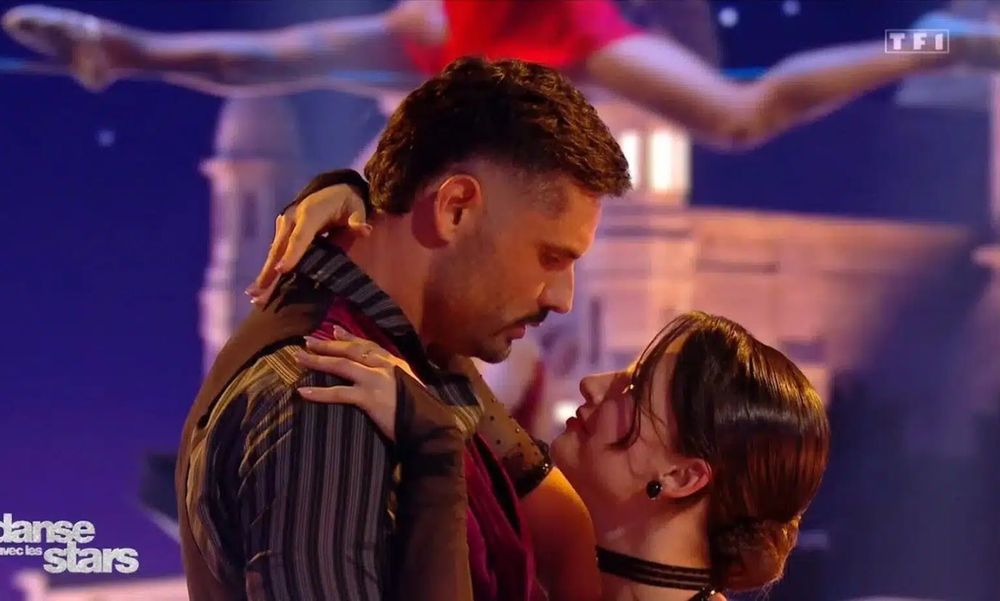 “Beaucoup d’amour et de larmes” : Elsa Bois publie ses photos jamais vues de DALS 14 avec Florent Manaudou | So Busy Girls