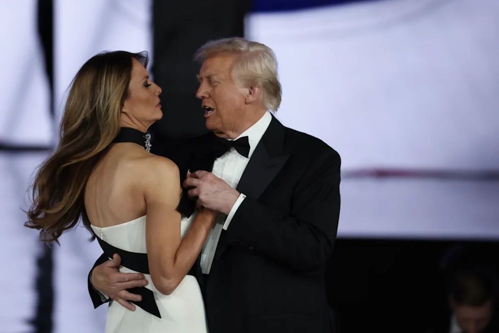Donald Trump et YMCA : pourquoi cette danse est devenue son rituel le plus commenté | So Busy Girls