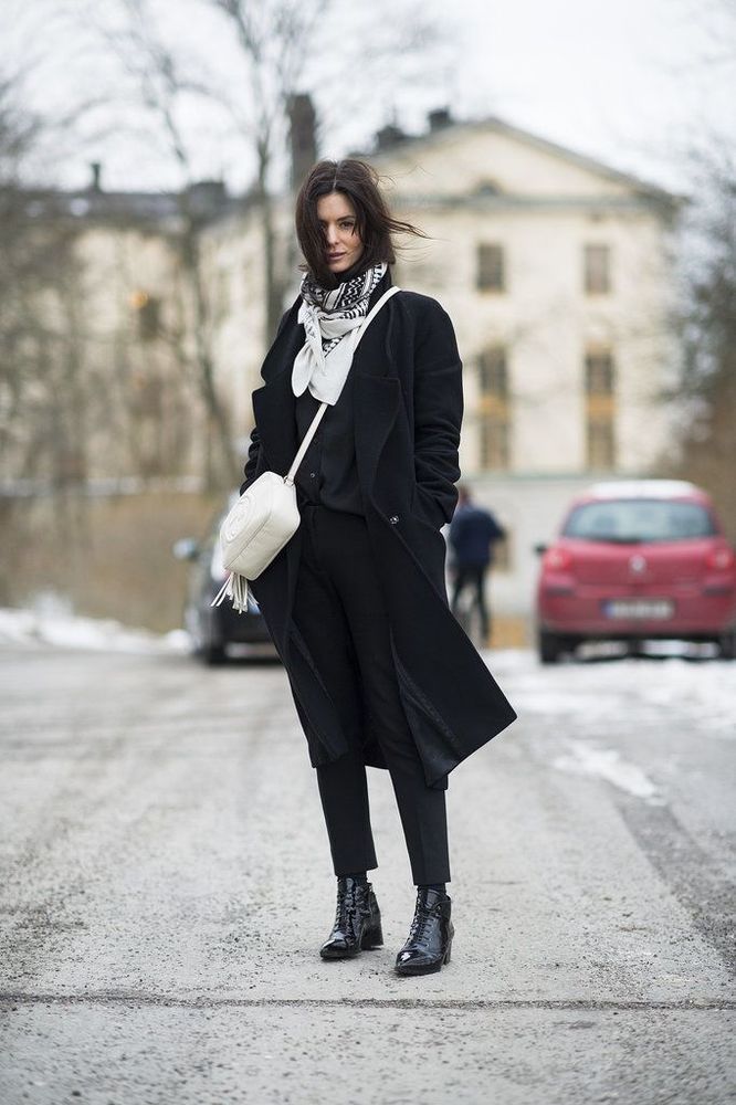 Faites ressortir votre tenue avec des accessoires d'une autre couleur | So Busy Girls