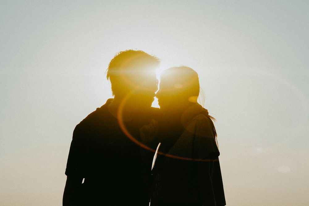 Voici comment repérer les signes du "penny dating", ce comportement amoureux toxique à éviter | So Busy Girls