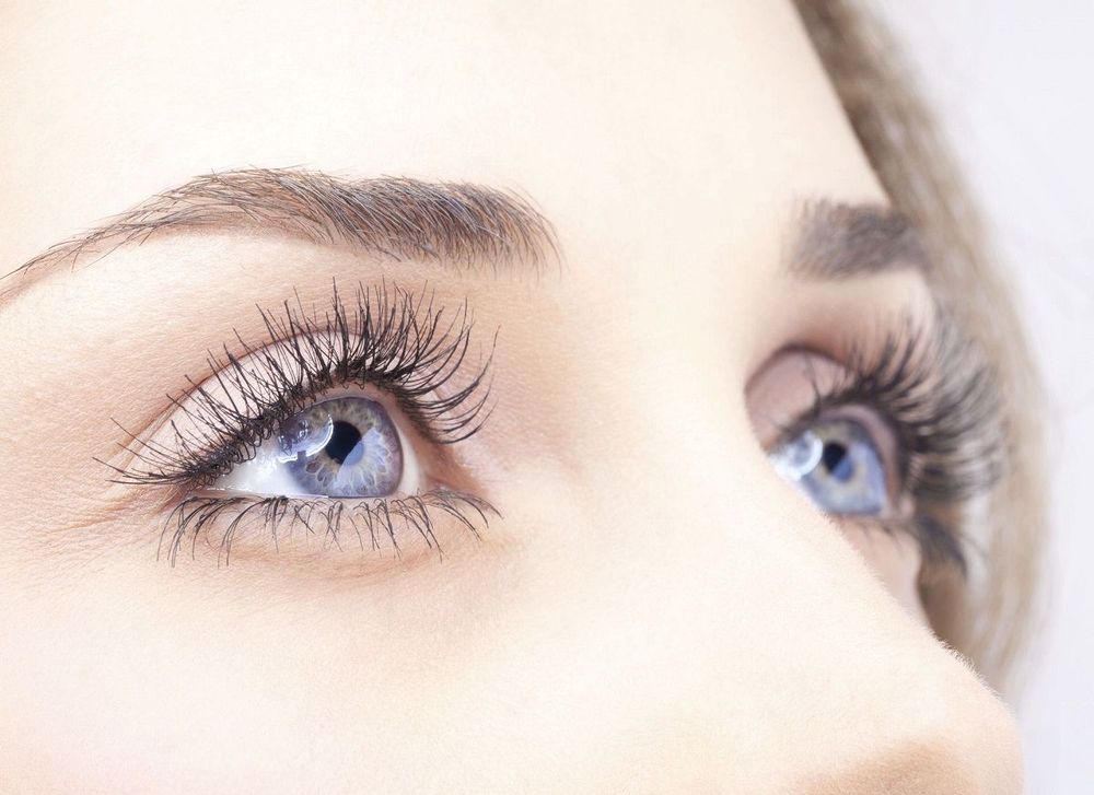Comment passer des lunettes aux lentilles de contact ? | So Busy Girls