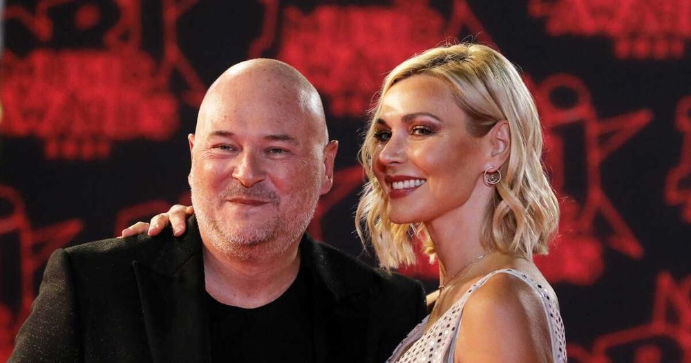Après la tempête, Cauet annonce ses fiançailles avec Nathalie : "Elle a dit oui" | So Busy Girls