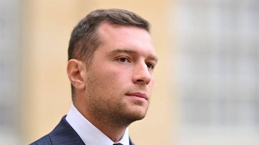 Rire nerveux, silence gêné… cette séquence BFMTV que Jordan Bardella n’avait pas vue venir | So Busy Girls