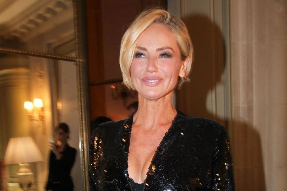 Au premier rang du défilé, Marc Lavoine bouleversé par Adriana Karembeu : la scène virale qui a touché tout le monde | So Busy Girls