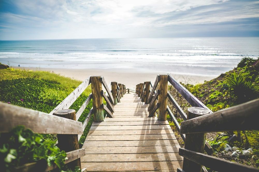 Voici les congés à poser pour profiter de 2 mois entiers de vacances en 2025 ! | So Busy Girls