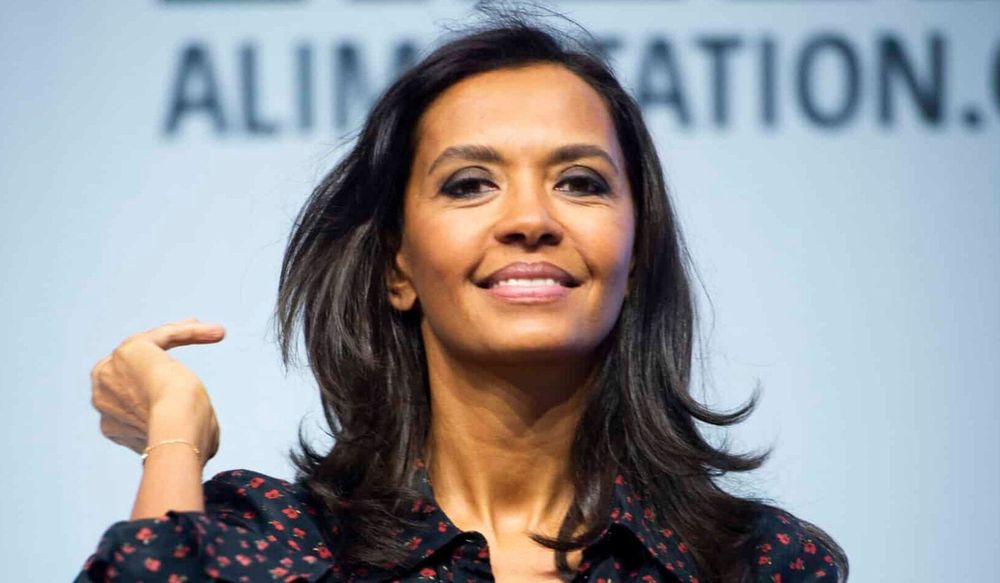 Karine Le Marchand visée par des menaces graves : M6 sort du silence et la défend publiquement | So Busy Girls