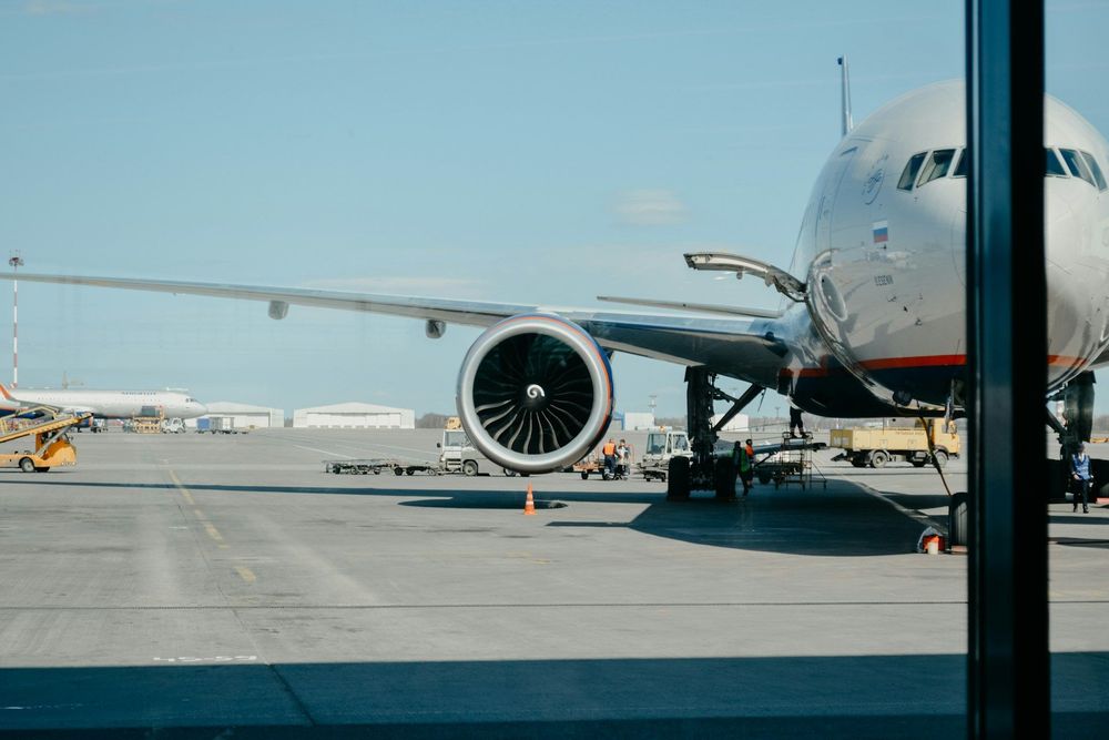 Vacances d’été en avion : faut-il vraiment craindre des annulations à cause du kérosène ? | So Busy Girls