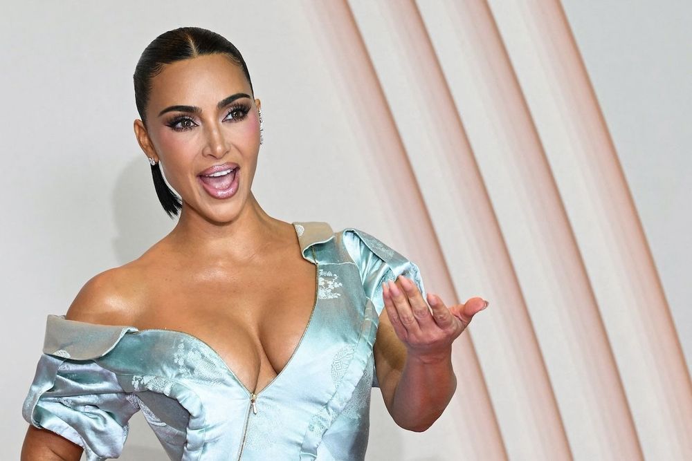"Je ne suis pas encore avocate…" : Kim Kardashian révèle avoir raté le barreau malgré 6 ans d'études mais promet de persévérer | So Busy Girls