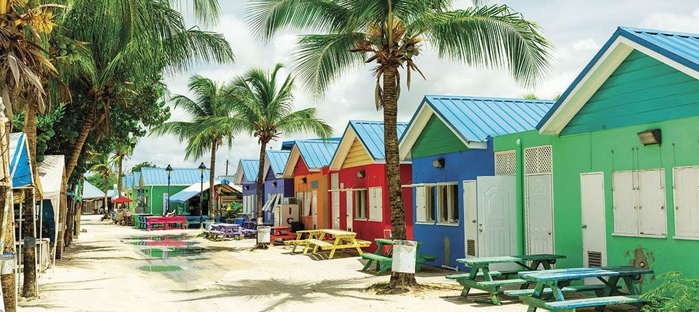L’île de la Barbade encourage les amoureux de plages paradisiaques à venir y travailler pour relancer son économie | So Busy Girls