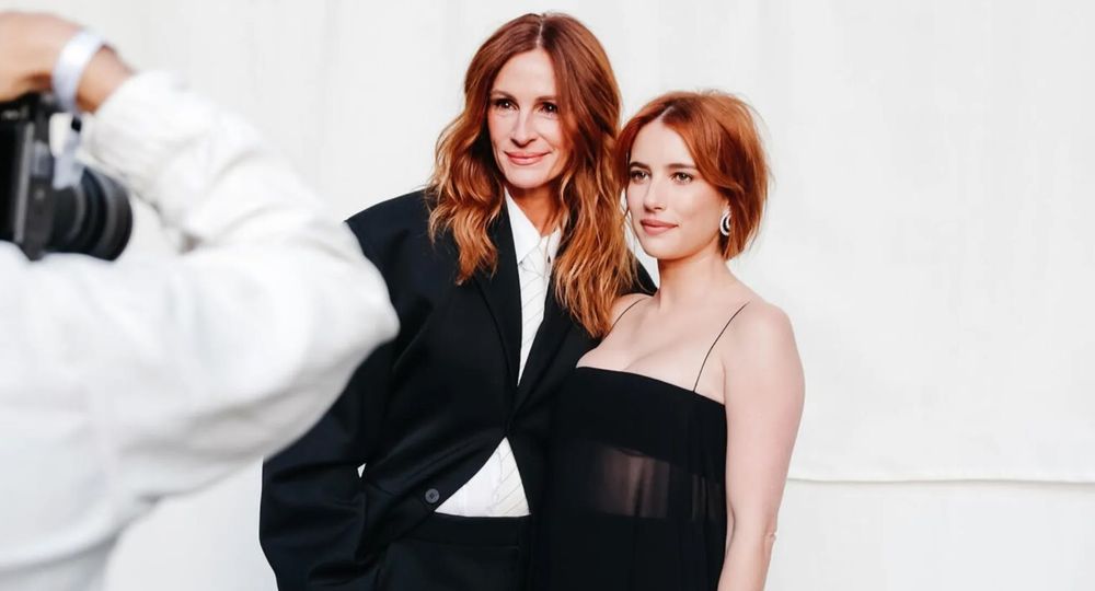 Julia Roberts et sa nièce Emma éblouissent New York avec leur chevelure rousse assortie | So Busy Girls