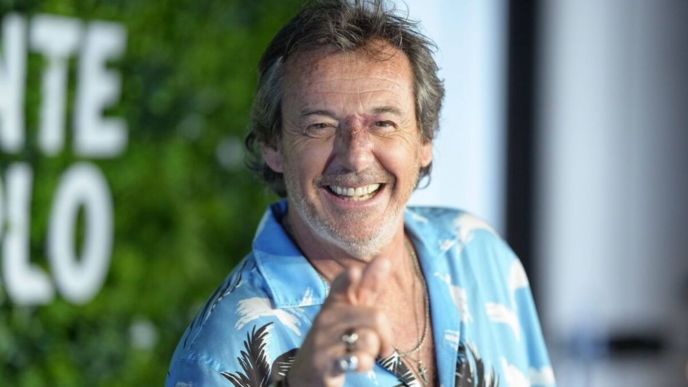 « La Corse, on l’aime ou on la quitte » : Jean-Luc Reichmann et sa déclaration choc sur la Corse | So Busy Girls