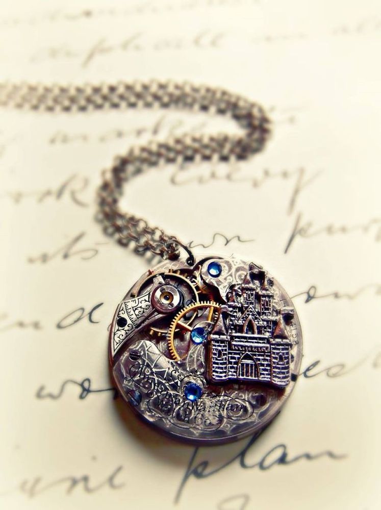 Elles créent des bijoux magnifiques à partir de montres vintages inutilisées | So Busy Girls