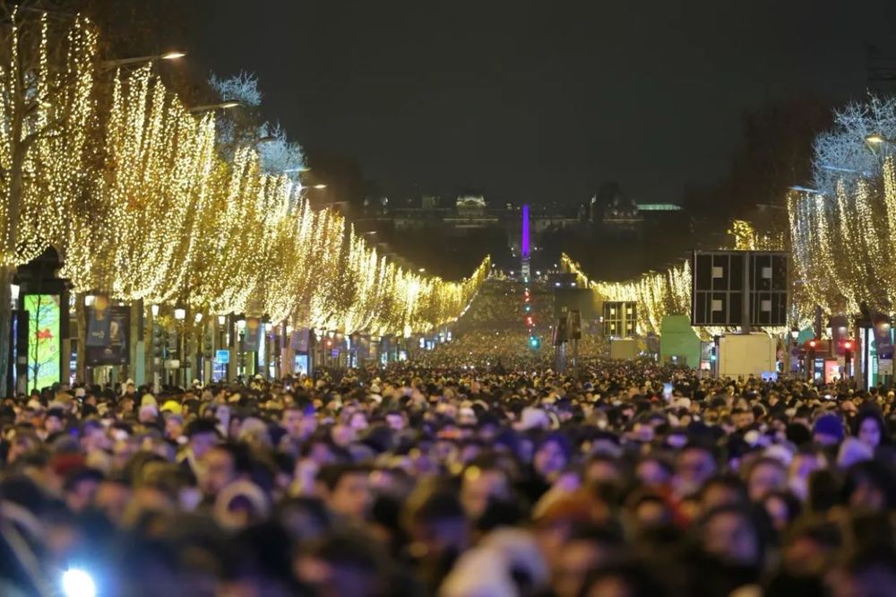 Annulation choc à Paris, il n'y aura pas de concert du Nouvel An cette année : ce que les Parisiens en pensent vraiment | So Busy Girls