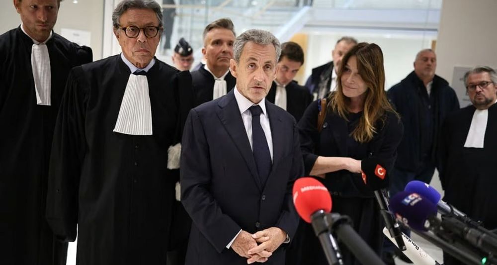 "C’est un cauchemar", "très dur", "éreintant" : Nicolas Sarkozy raconte son quotidien derrière les barreaux avant le verdict de la cour d’appel | So Busy Girls