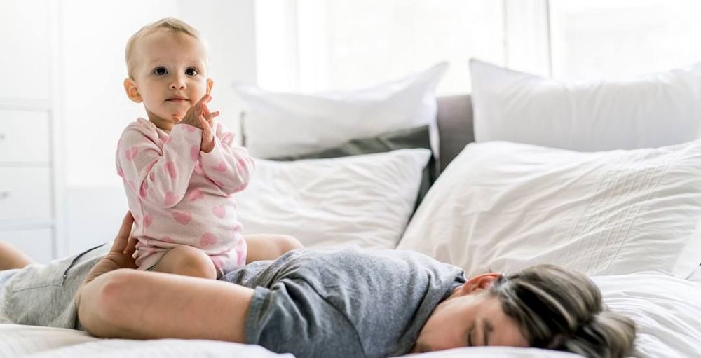 L'arrivée d'un enfant perturbe le sommeil de ses parents jusqu'à ses 6 ans | So Busy Girls