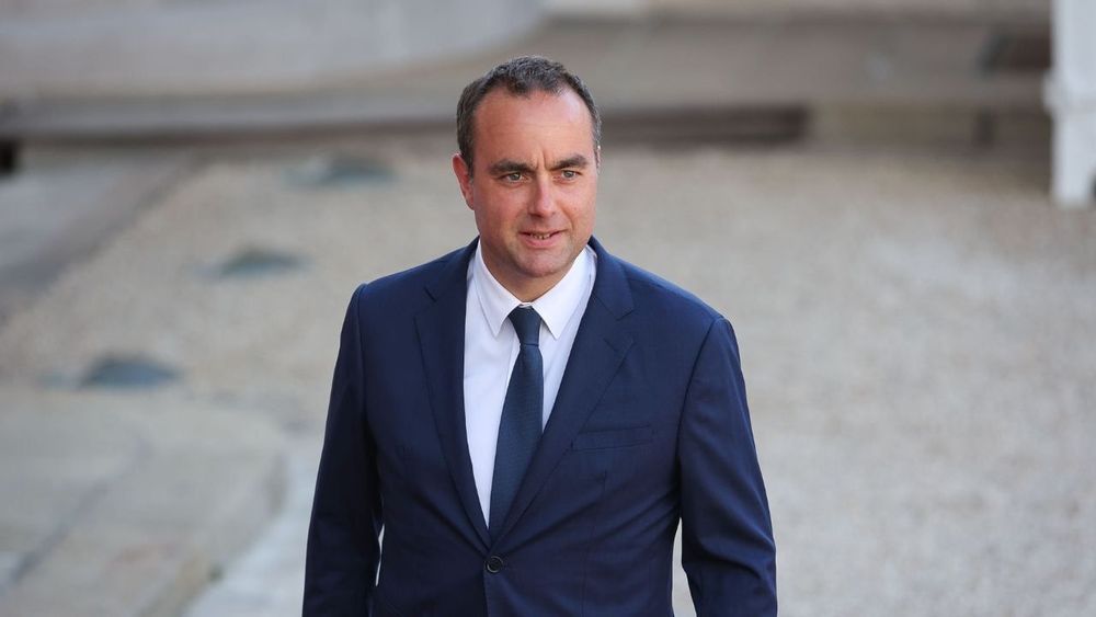 Sébastien Lecornu en Saône-et-Loire : un premier déplacement très symbolique consacré aux déserts médicaux | So Busy Girls
