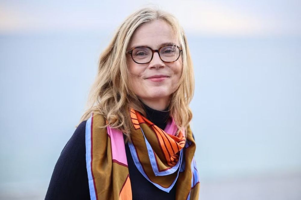 "Le théâtre m’a sauvée" : Isabelle Carré raconte son internement psychiatrique dans son premier film Les Rêveurs | So Busy Girls