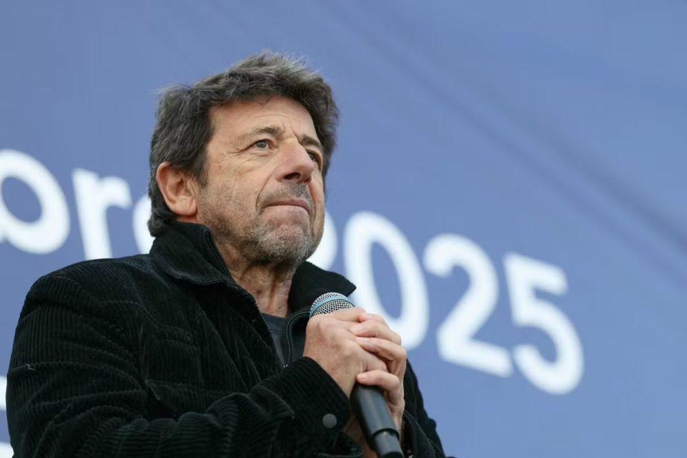 Patrick Bruel accusé : « Il m’embrassait de force, me déshabillait », le témoignage glaçant de Daniela Elstner à Acapulco | So Busy Girls