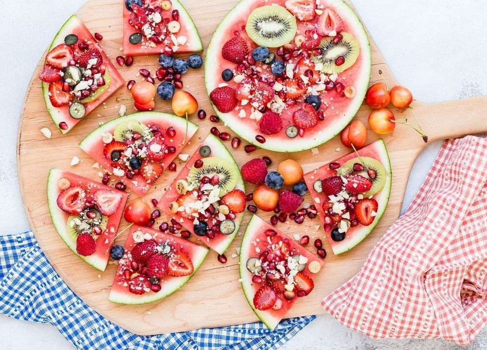 Pourquoi vous devez absolument tester la pizza pastèque, la tendance food la plus rafraîchissante de l'été | So Busy Girls