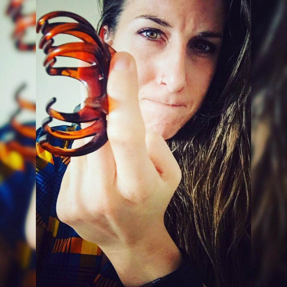 16 situations que seules les filles qui ont les cheveux longs peuvent comprendre | So Busy Girls