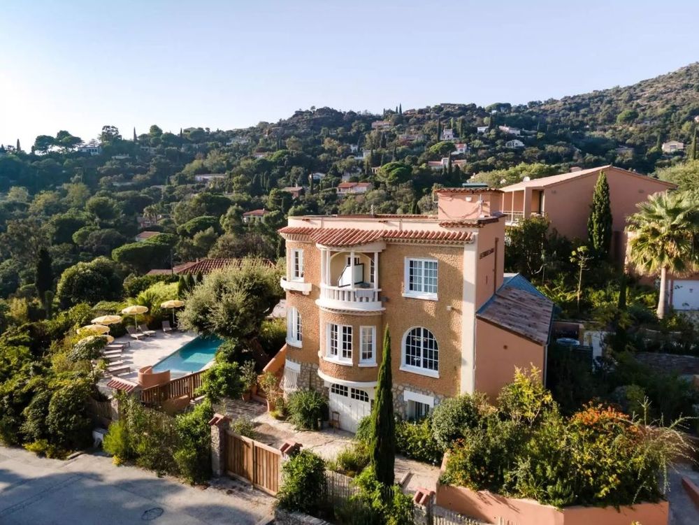 Pourquoi choisir un hôtel en front de mer dans le Var ? | So Busy Girls