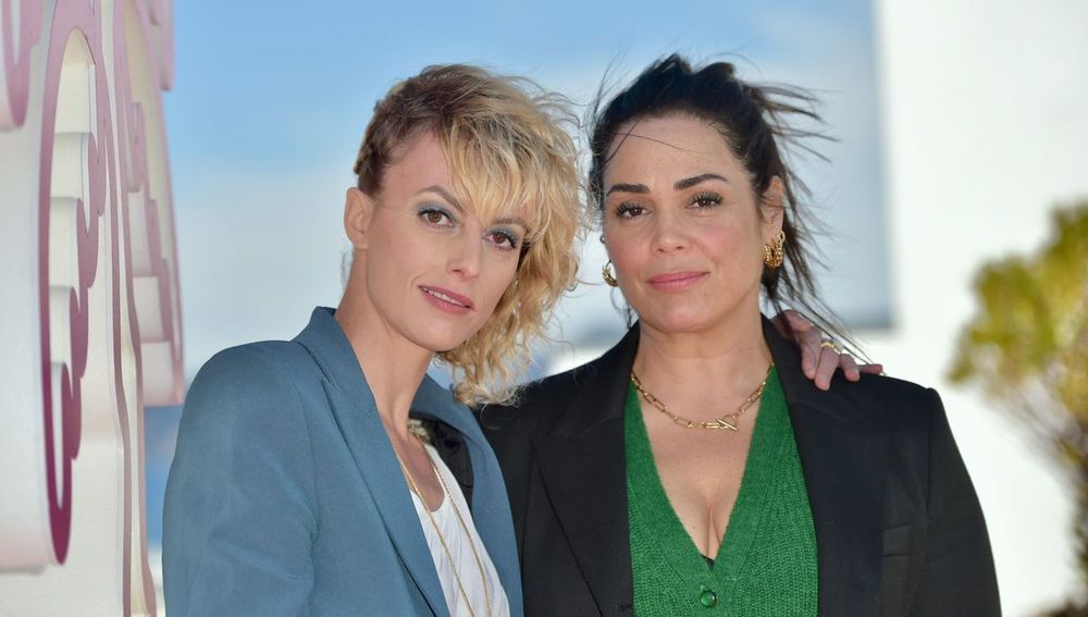 Astrid et Raphaëlle : l’histoire vraie qui lie les deux actrices | So Busy Girls