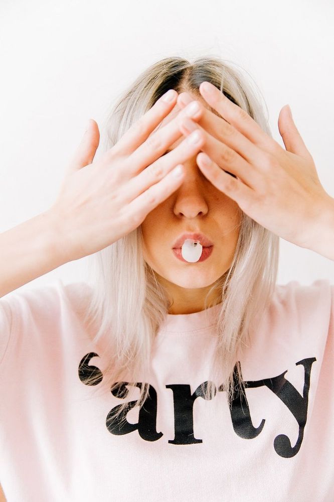 Cette partie du corps vieillit 6 fois plus vite que votre visage | So Busy Girls