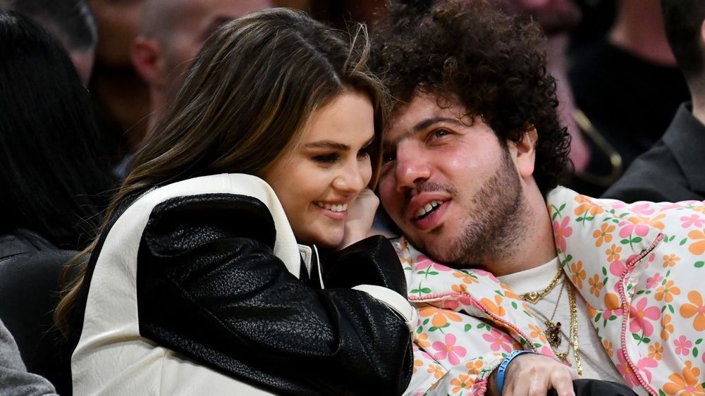 “J’ai tout arrêté pour elle” : ce que Benny Blanco a changé dans sa vie pour séduire Selena Gomez | So Busy Girls