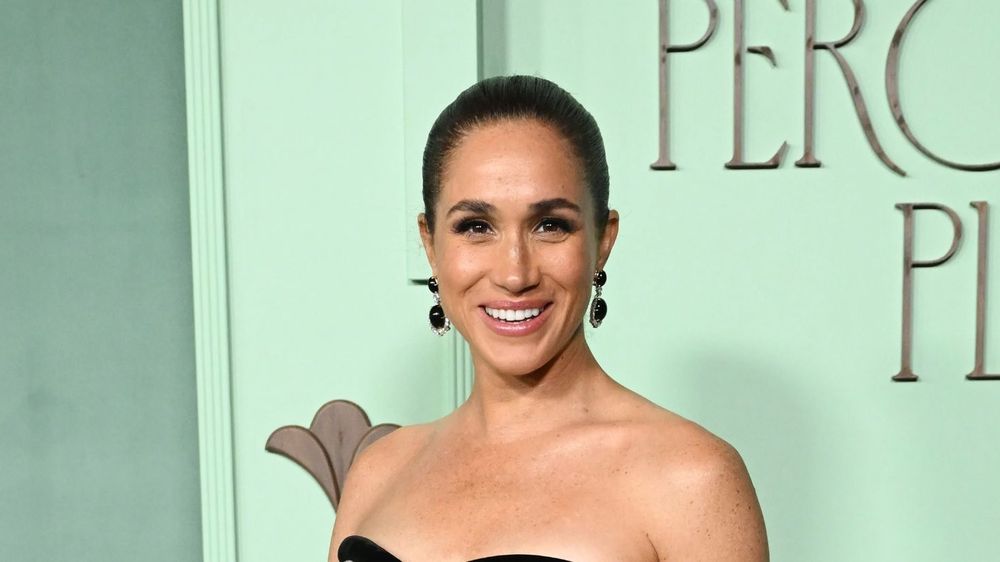 Encore une polémique : pourquoi chaque apparition de Meghan Markle divise autant | So Busy Girls