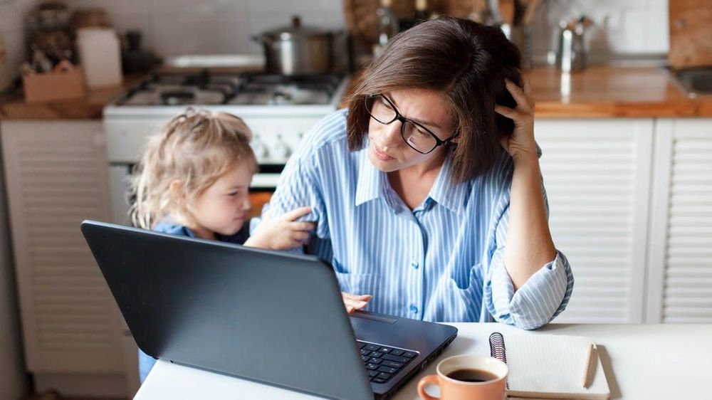 La vidéo qui va forcément vous faire sourire si vous aussi, vous faites du télétravail | So Busy Girls