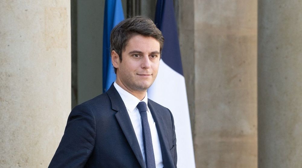Comment Gabriel Attal a progressivement pris ses distances avec Emmanuel Macron | So Busy Girls