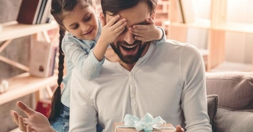 Fête des pères : 13 idées de cadeau originales pour vraiment lui faire plaisir | So Busy Girls