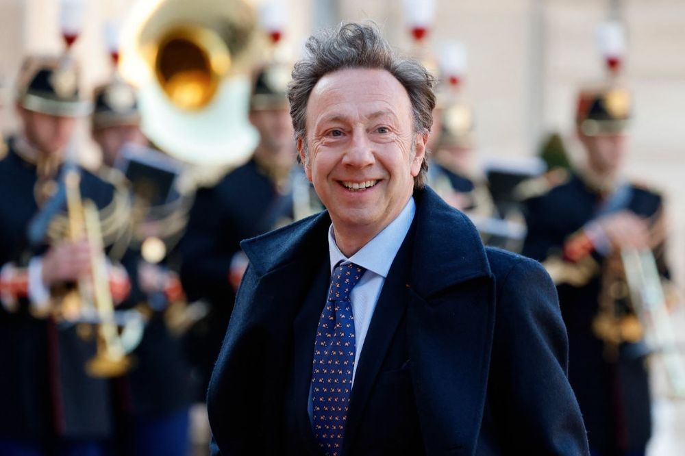 « 97,3 % des voix puis encore plébiscité » : ce score hallucinant qui confirme le phénomène Stéphane Bern | So Busy Girls