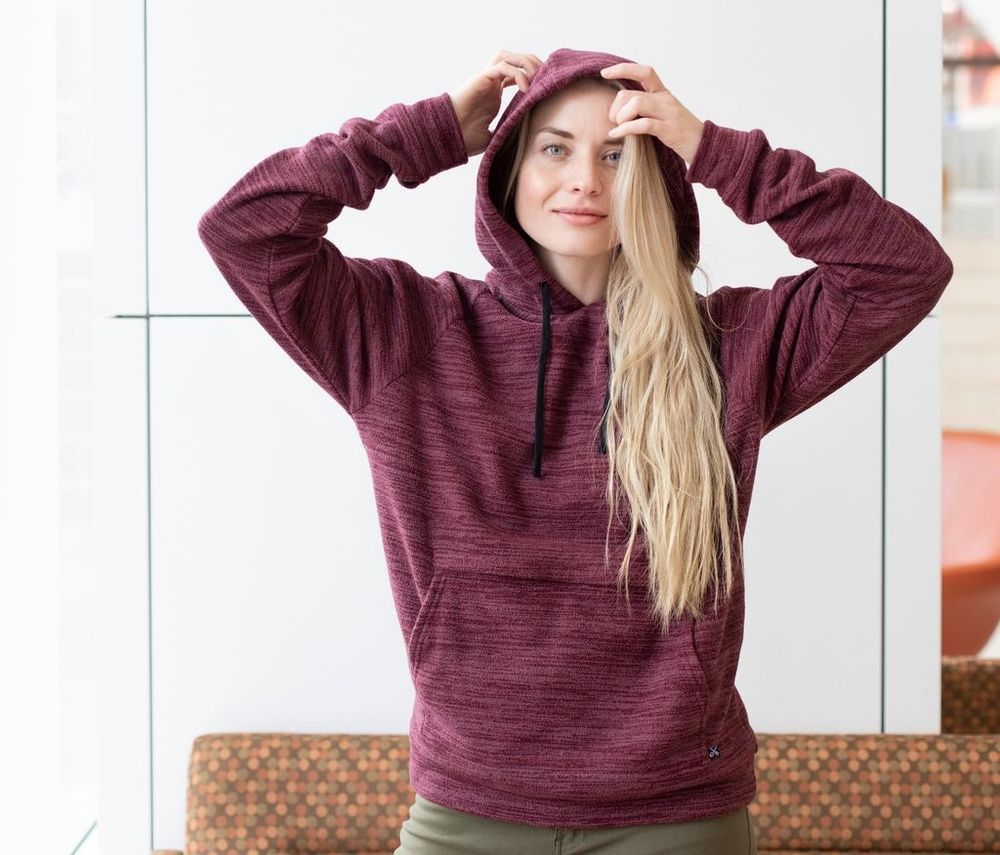 Ce sweat 100% éco conçu est fabriqué à base de bouteilles en plastique et de marc de café | So Busy Girls